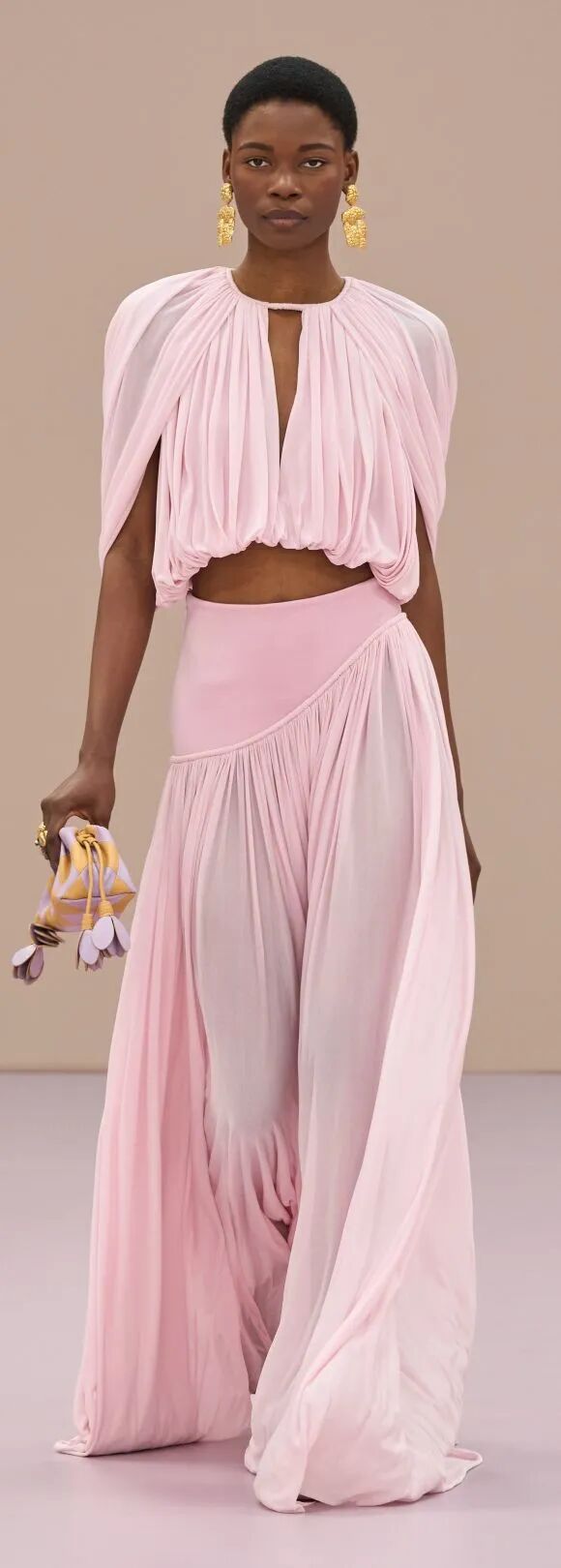 2026春夏十大流行色彩 第7张 - 哥顿服装设计网