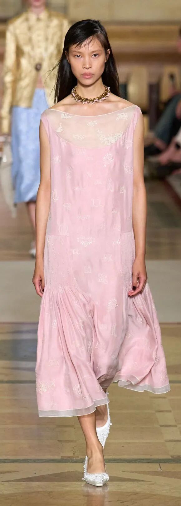 2026春夏十大流行色彩 第6张 - 哥顿服装设计网